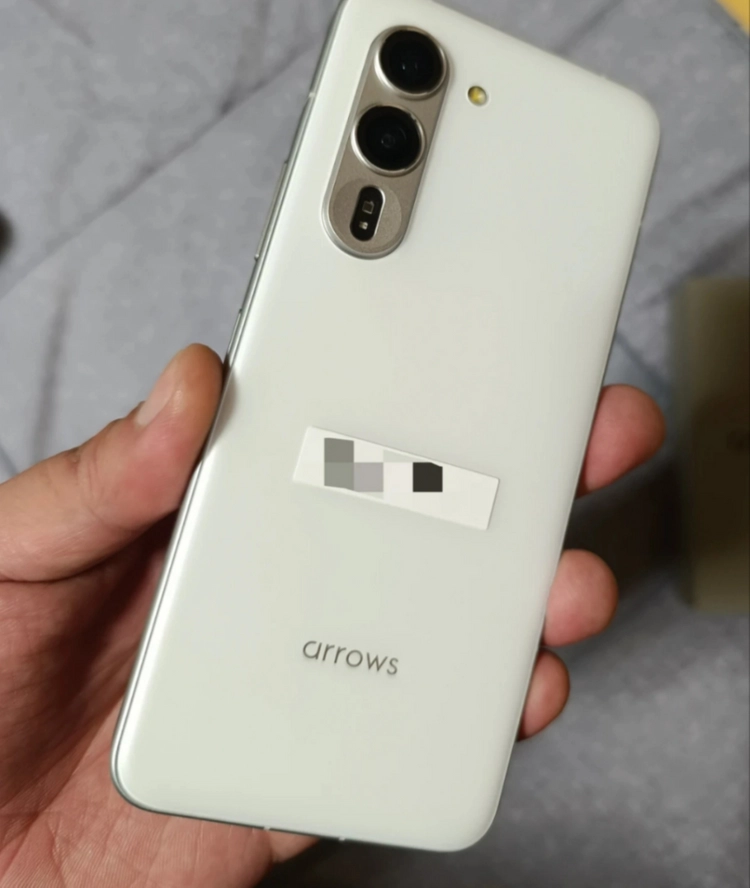 후지쯔 alpha m08 스마트폰 이미지