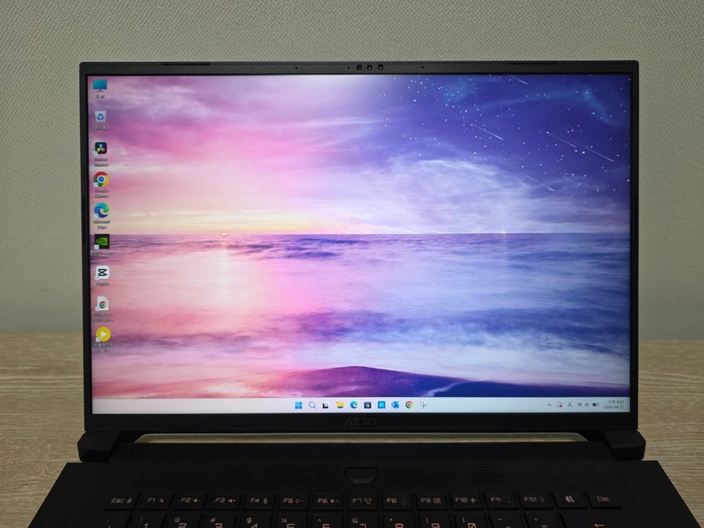 기가바이트 AERO X16 루나화이트 풀박스 (RTX 5070 / 램 32GB) 거의 새것 이미지