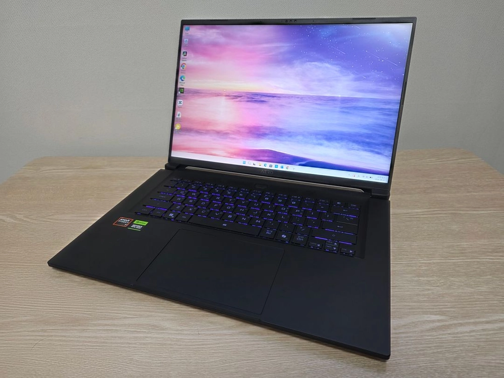 기가바이트 AERO X16 루나화이트 풀박스 (RTX 5070 / 램 32GB) 거의 새것 이미지
