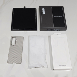 삼성 갤럭시 Z 폴드8 울트라 크림 256GB 자급제 풀박스 이미지