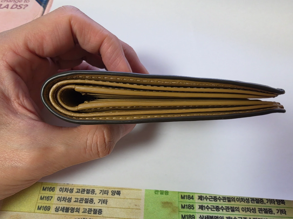 (정품)보테가베네타 반지갑 판매합니다 이미지