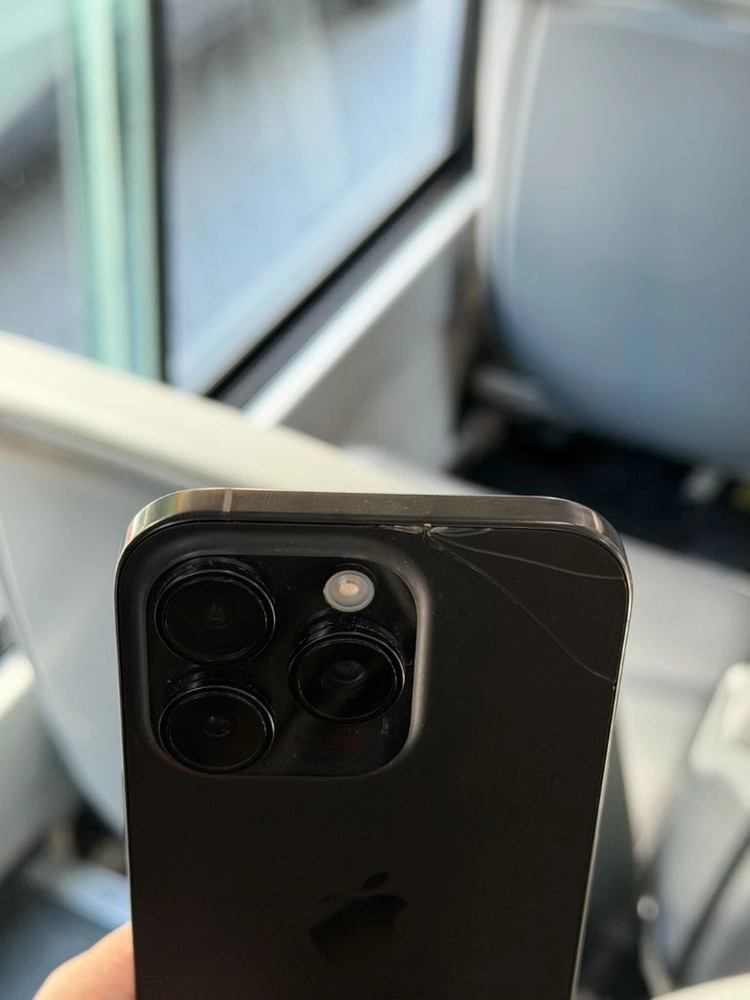 아이폰 16pro 블랙티타늄 1테라 1TB 이미지