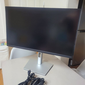 델 DELL 24인치 QHD P2423DE 제품(허브/pd충전/C타입지원 모니터) 이미지