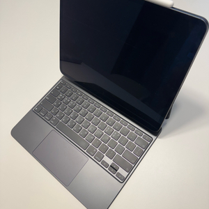 iPad Pro M4 13인치 셀룰러 256GB 풀세트 | 사이클 76회 | 매직키보드, 애플펜슬프로 포함 이미지