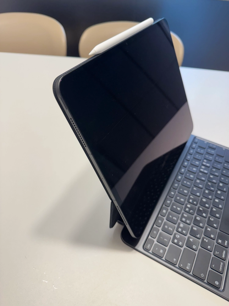 iPad Pro M4 13인치 셀룰러 256GB 풀세트 | 사이클 76회 | 매직키보드, 애플펜슬프로 포함 이미지