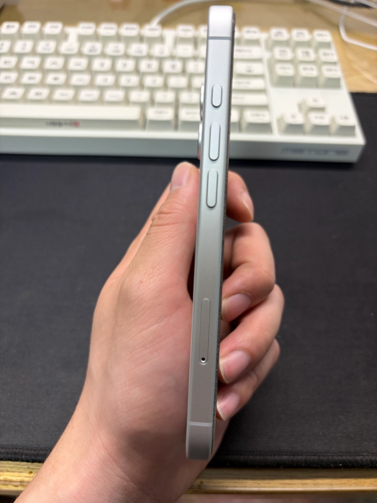 아이폰 17 256GB 화이트 이미지