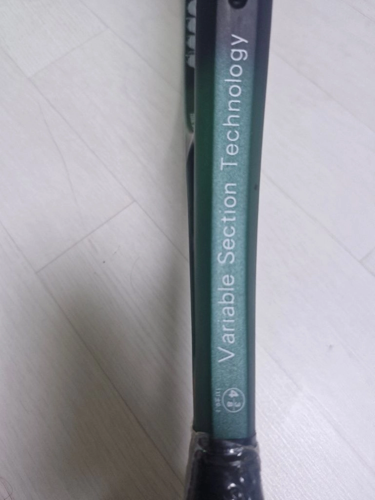 디아도라테니스라켓 이미지
