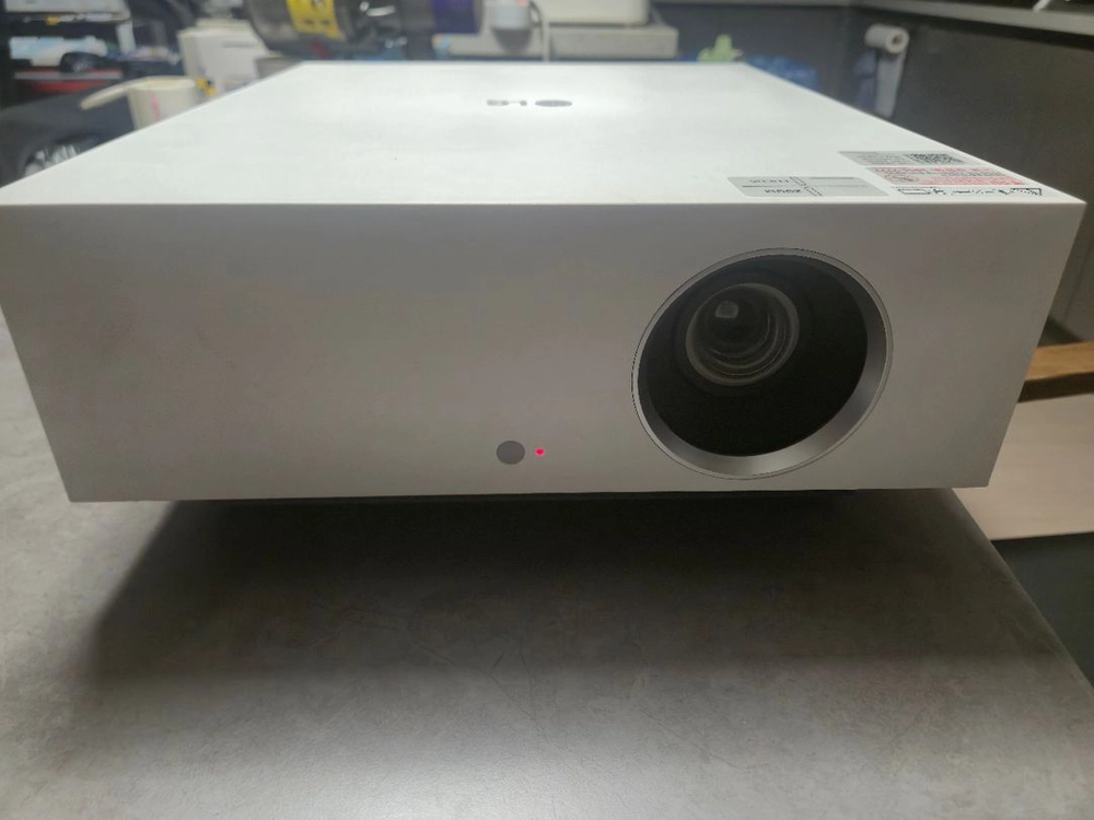 LG 시네빔 HU810PW 4K 빔프로젝터깨끗하고 작동잘됩니다 이미지