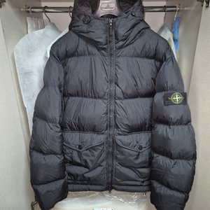 한글택 매장판 110-XXL 24FW스톤아일랜드 크링클랩스 패딩 이미지