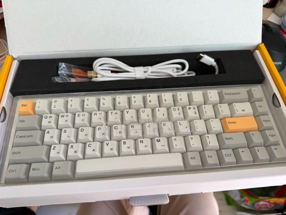 앱코 ABKO K660M-L68 무선 기계식 키보드 이미지