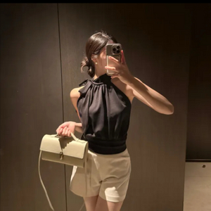 펄유 (부유방커버) 새틴 홀터 리본 여름 민소매 동남아 휴양지룩 신혼여행룩 블라우스 에이블리 지그재그 유메르 코스 이미지
