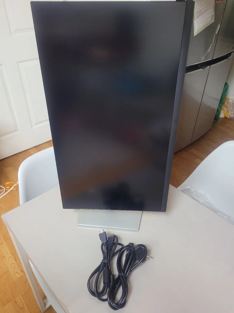 델 DELL 24인치 QHD P2423DE 제품(허브/pd충전/C타입지원 모니터) 이미지