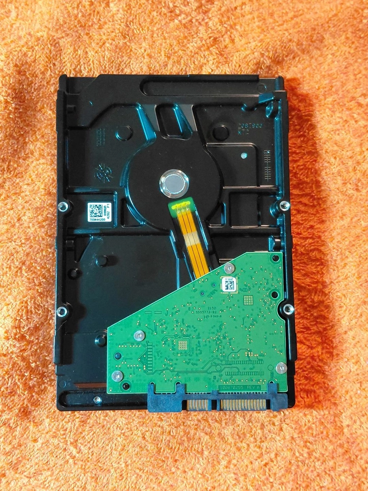Seagate IronWolf HDD 4TB 5400/256M NAS 이미지