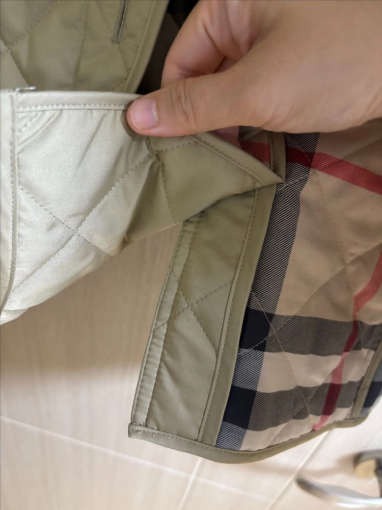 버버리퀄팅 베이지 이미지