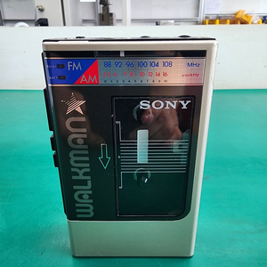 SONY WM-F8 워크맨 이미지