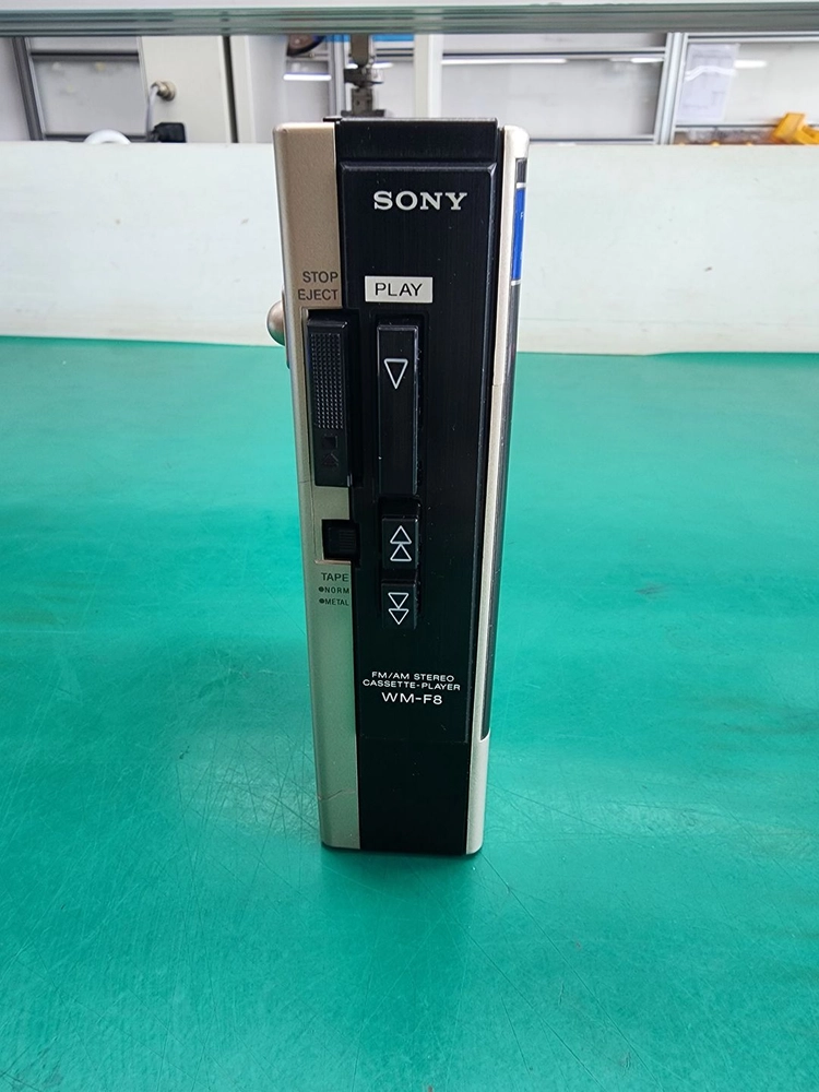 SONY WM-F8 워크맨 이미지