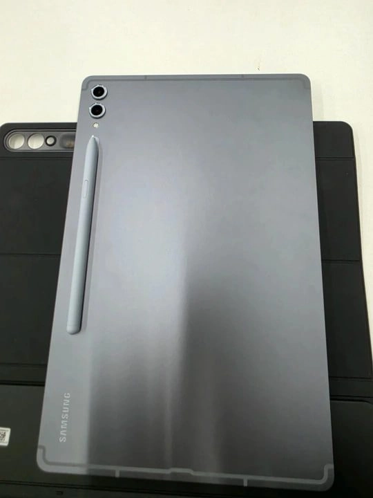 삼성 갤럭시탭 S10+ 256GB 키보드 포함 이미지