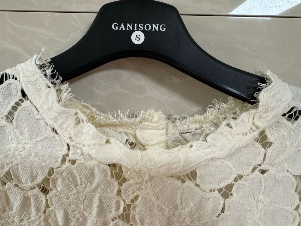 타임 레이스 블라우스 및 펀칭 스커트 이미지