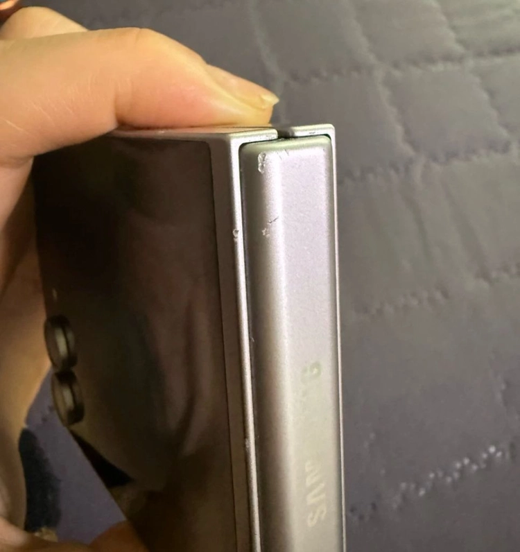 삼성 갤럭시 Z 플립6 실버 256GB 이미지