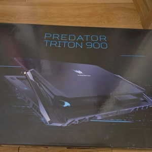 Acer Predator Triton 900 게이밍 노트북 이미지