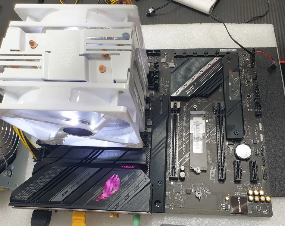 i9-10900K ASUS STRIX B560-F GAMING WIFI 쿨러마스터 이미지