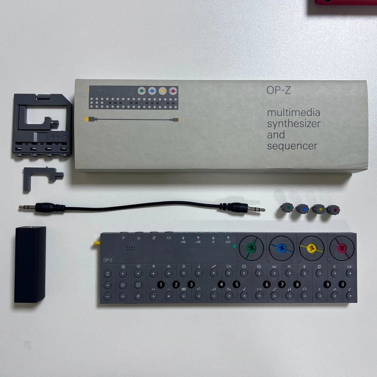 teenage engineering op-z + zm-4 틴에이지 엔지니어링 - 안심되는 중고거래