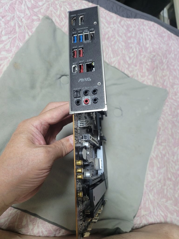 msi z690 토피도 메인보드 이미지