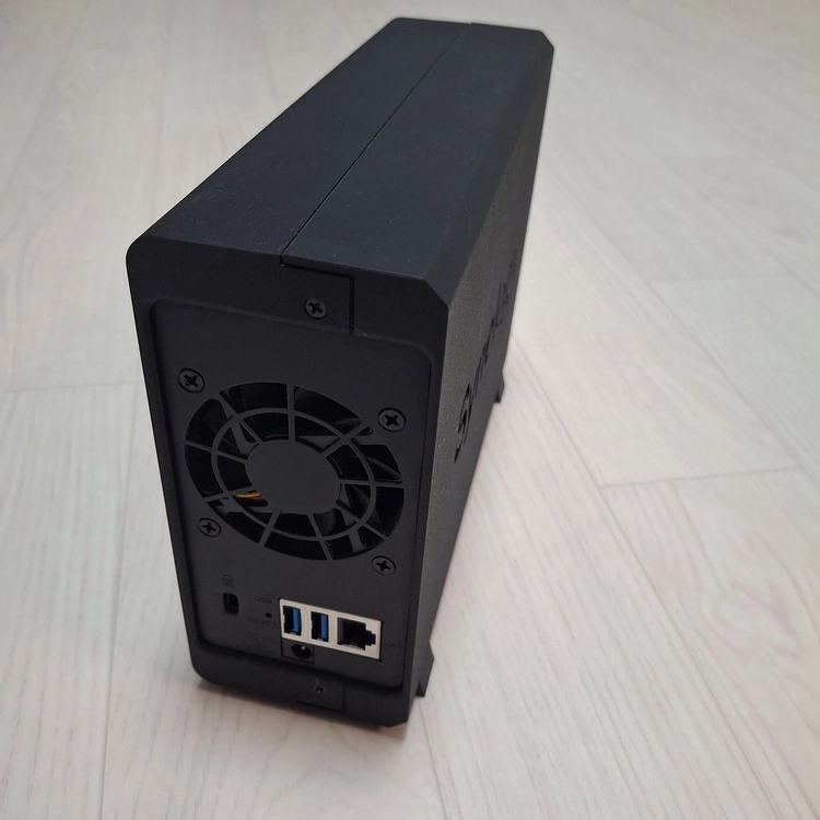 시놀로지 NAS DS118 이미지