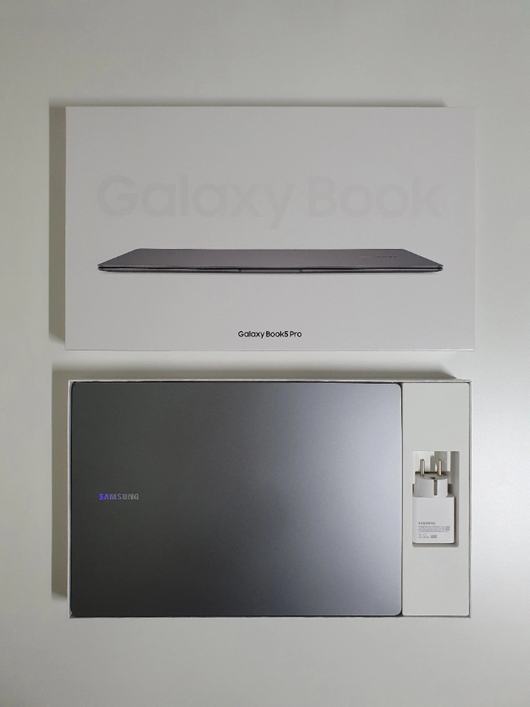 삼성 갤럭시북5 프로 NT960XHA KD72R (삼성 노트북) (2TB 32GB) 이미지