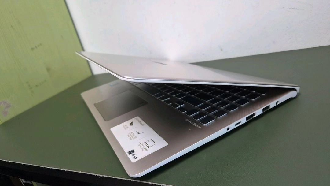 ASUS VivoBook S530F i5-8세대 신품급 노트북 이미지