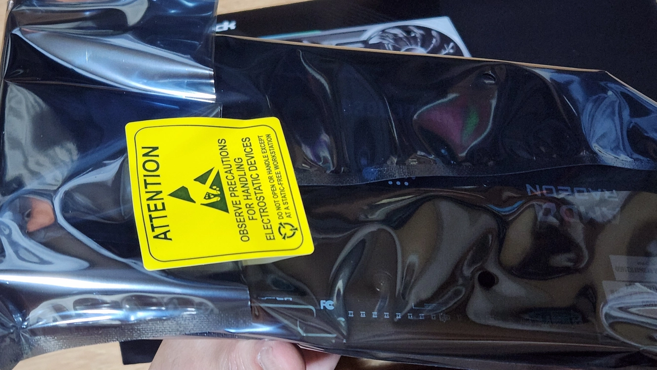asrock 라데온 rx 9060 xt challengr oc d6 16gb 새제품 이미지