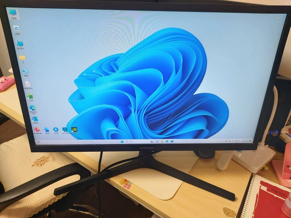 삼성 25인치 모니터 LS25HG50FQK 144hz 이미지