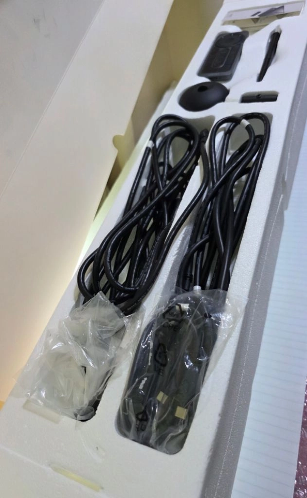 (풀박스) 와콤 신티크 프로 32 DTH-3220 + 에르고 스탠드 이미지