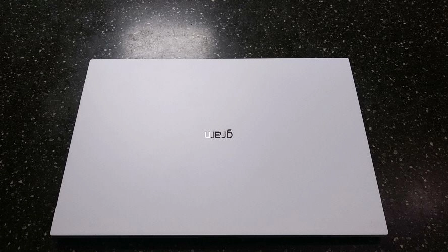 LG 고성능 울트라5 15.6인치 화이트 그램/램16G - 안심되는 중고거래