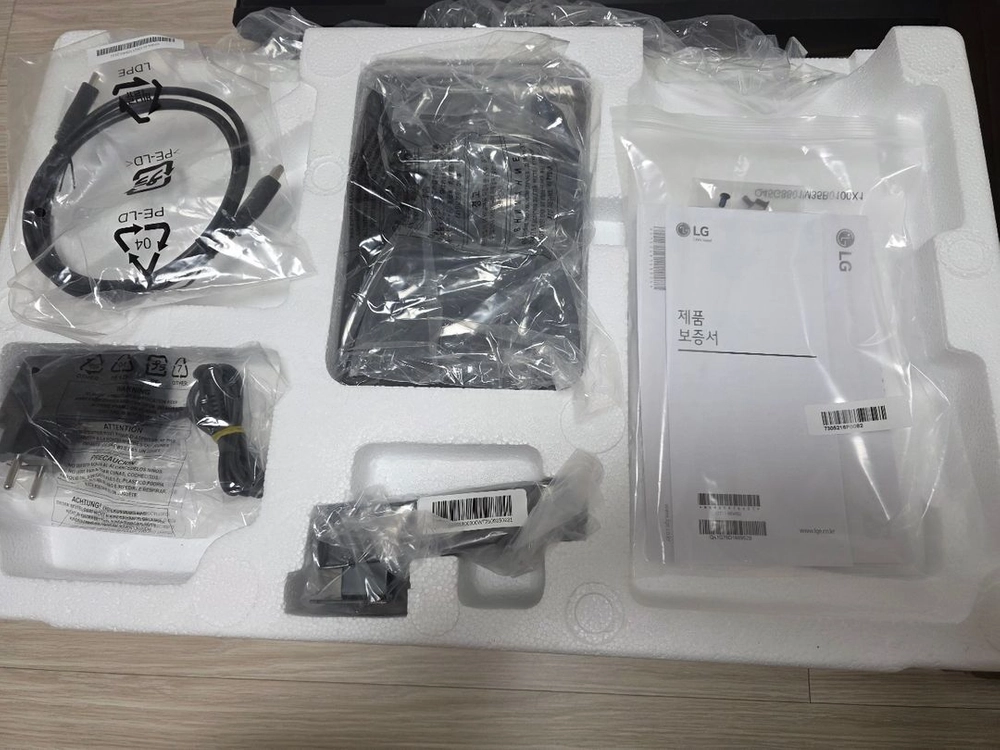 엘지 LG 24인치 QHD 모니터 24U631A/필름/최신품/거의새것/풀박스 이미지