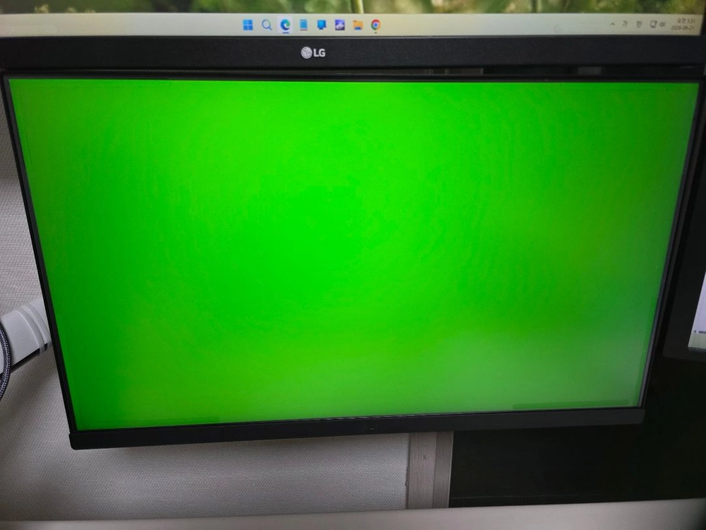 엘지 LG 24인치 QHD 모니터 24U631A/필름/최신품/거의새것/풀박스 이미지