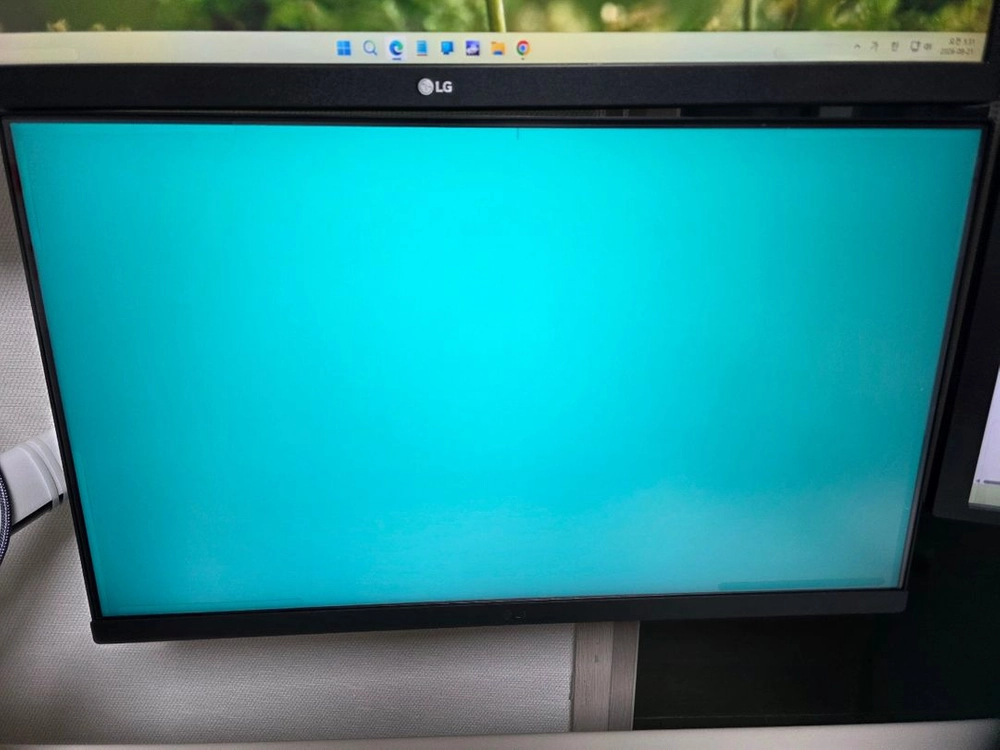 엘지 LG 24인치 QHD 모니터 24U631A/필름/최신품/거의새것/풀박스 이미지