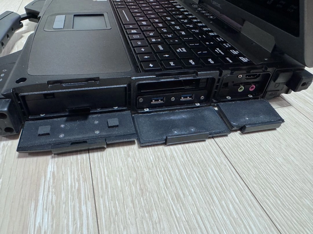 Getac B300 G7 (SSD 1TB, RAM 16GB) 풀러기드 노트북 빠른판매 이미지