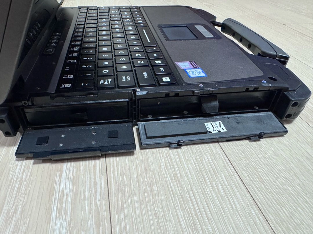 Getac B300 G7 (SSD 1TB, RAM 16GB) 풀러기드 노트북 빠른판매 이미지