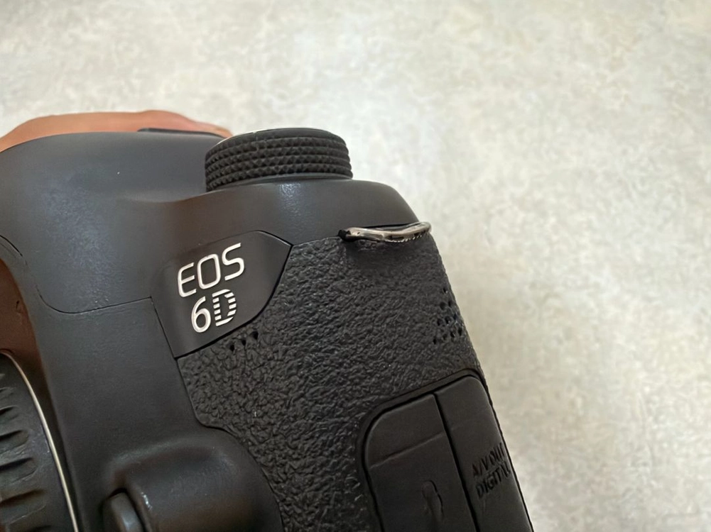 캐논 6D (풀프레임 dslr), 세로그립 이미지