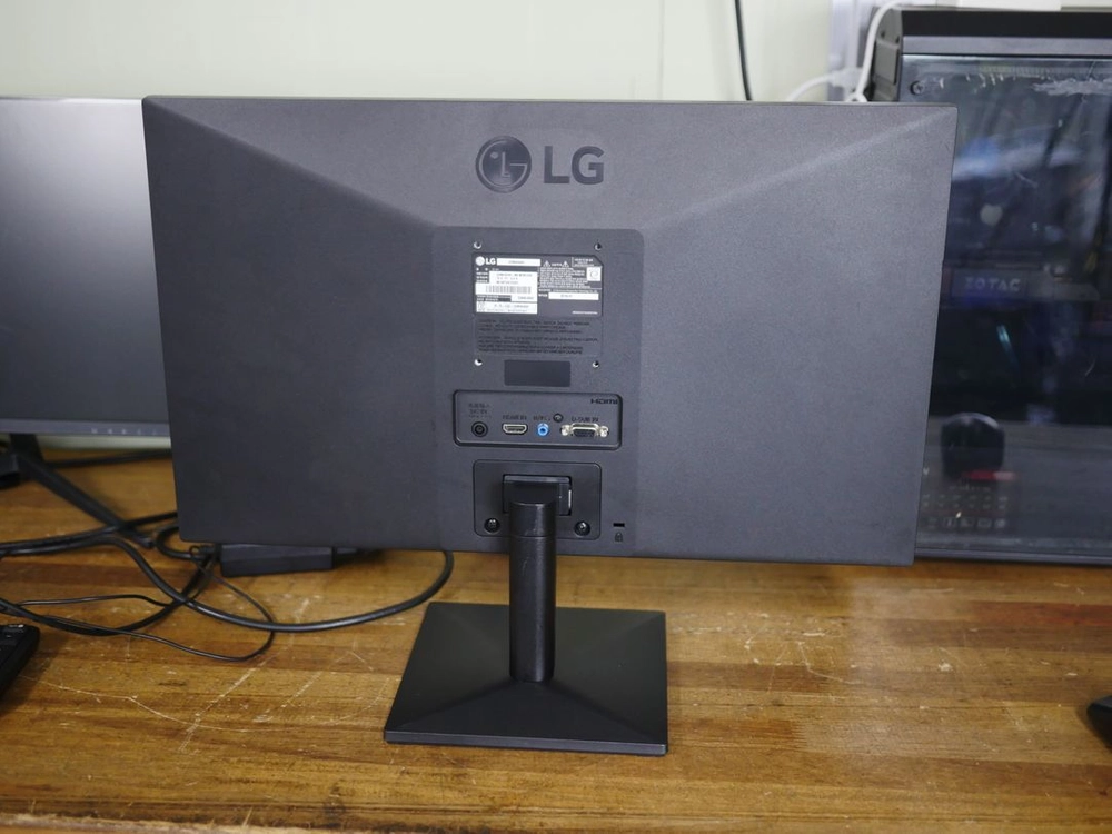 엘지 22인치 모니터 LG 22MK400H 이미지
