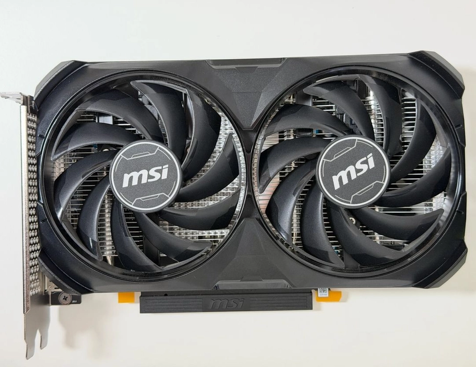 MSI RTX 4060 벤투스 2X 블랙 8GB OC 이미지