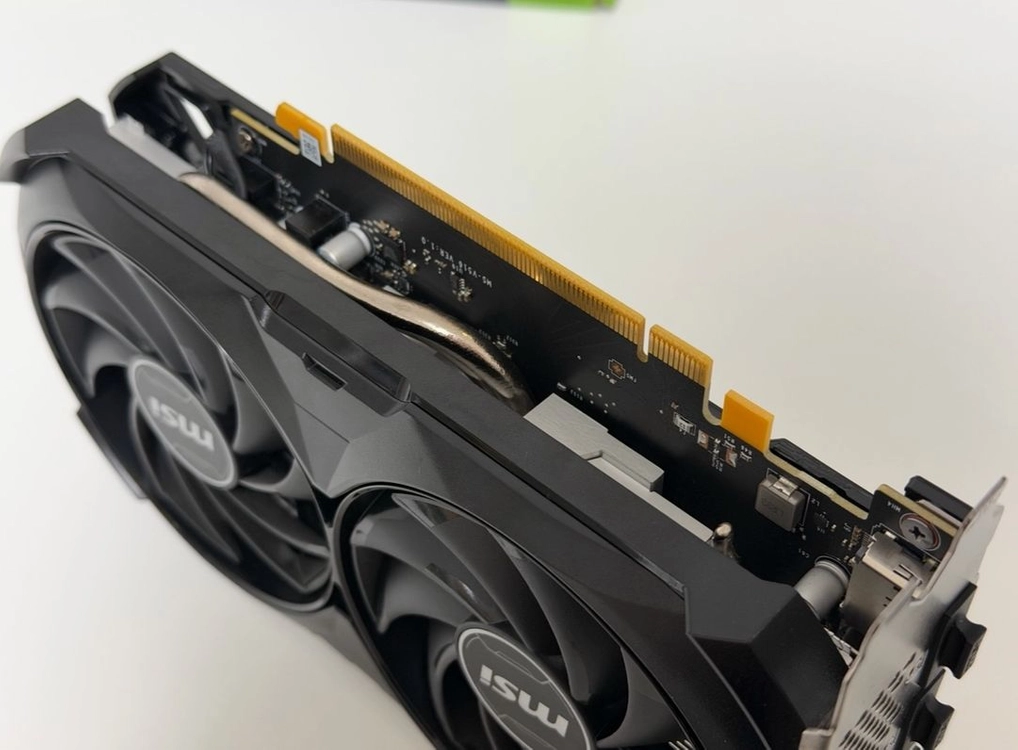 MSI RTX 4060 벤투스 2X 블랙 8GB OC 이미지