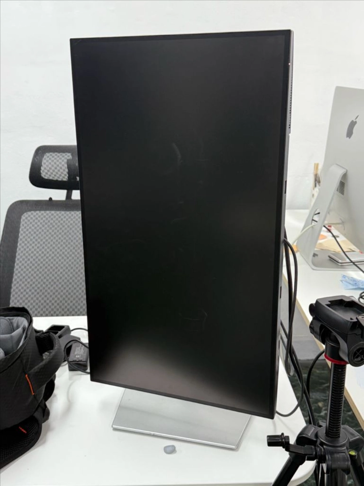 델 dell 27인치 전문가용 모니터 u2724d 이미지