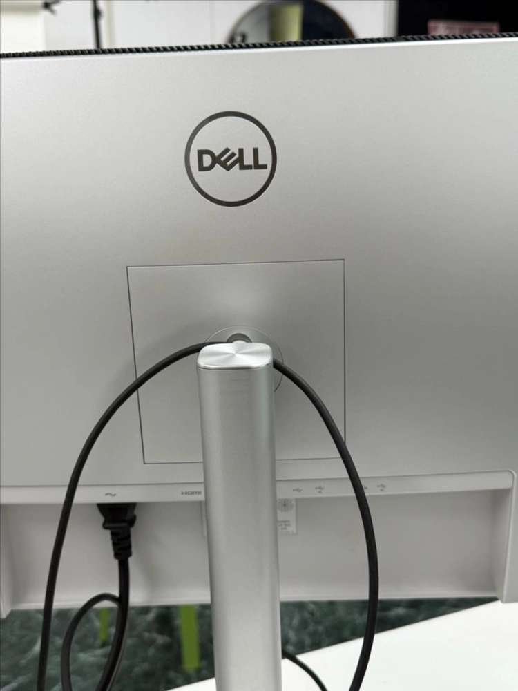 델 dell 27인치 전문가용 모니터 u2724d 이미지