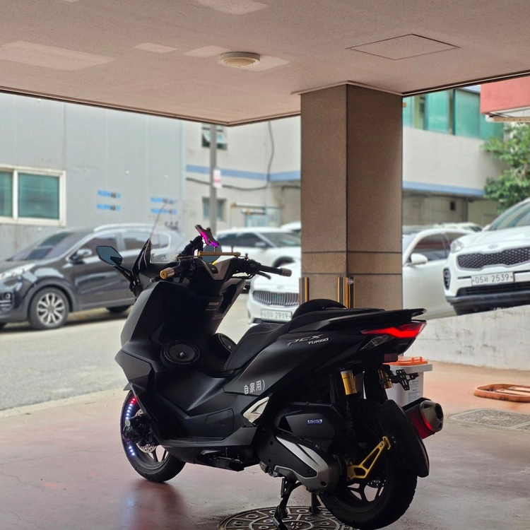 17_25년식 pcx125 튜닝차량 판매합니다 이미지