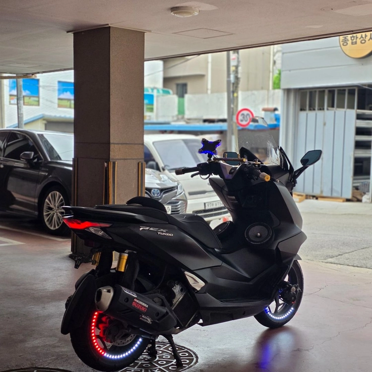 17_25년식 pcx125 튜닝차량 판매합니다 이미지