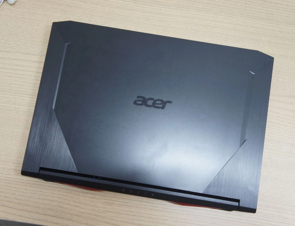 에이서 인텔 i7-10750H 램16기가 GTX1660Ti 게이밍노트북 팝니다. 수원 이미지