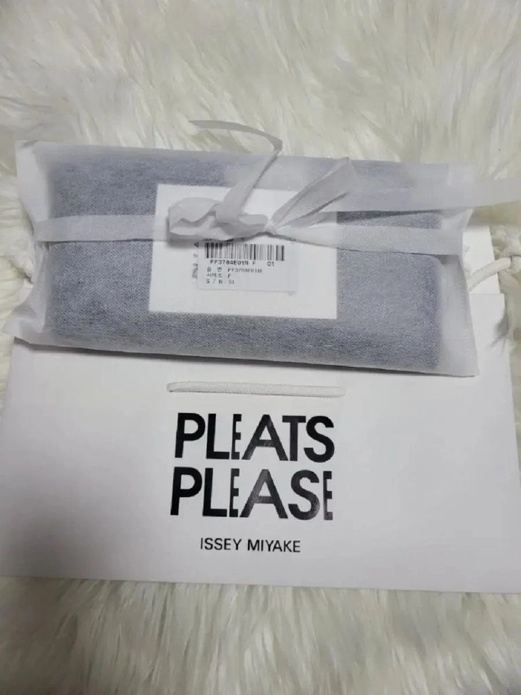 이세이미야케 플리츠플리즈 스카프 먼슬리 7월 스카프 다크그린 이미지