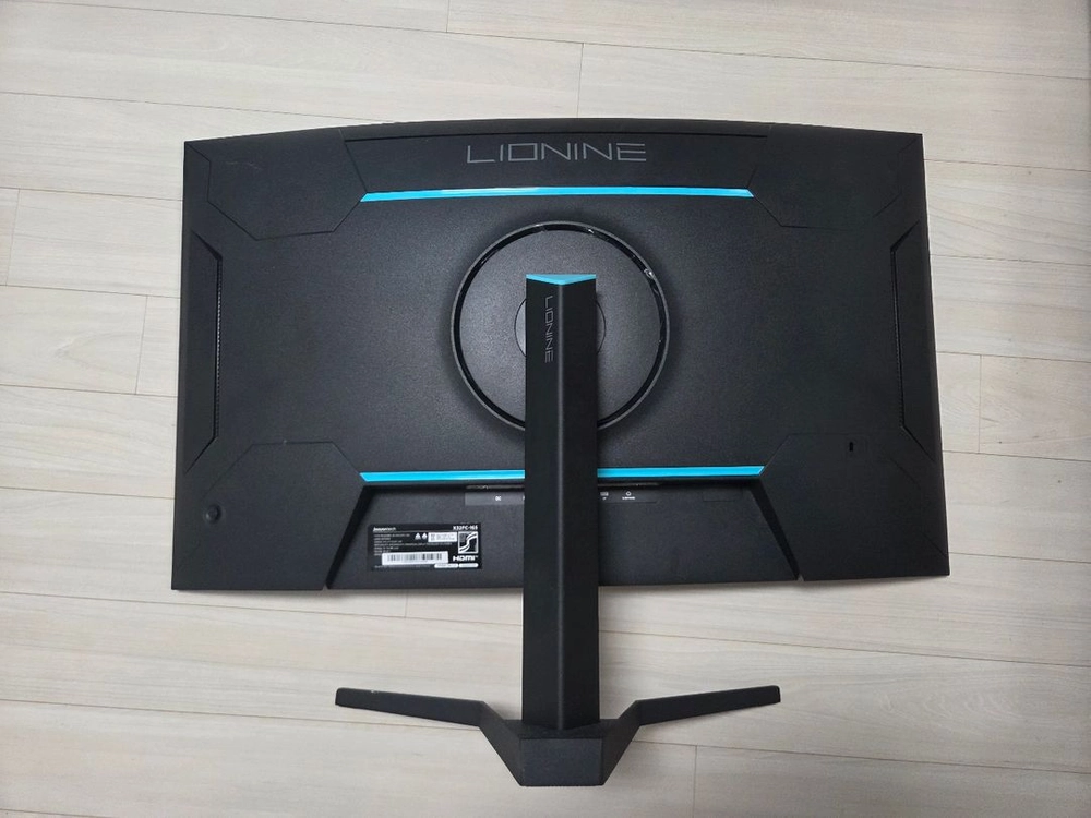 45인치 게이밍 모니터 이미지